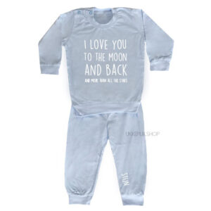 bedrukte-pyjama-baby-kind-naam-love-you-moon-and-back-more-all-stars-lichtblauw