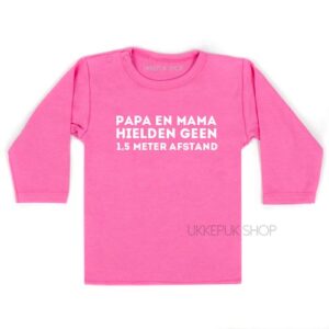 shirt-anderhalve-meter-1-afstand-corona-baby-coronababy-zwanger-newborn-kraamcadeau-roze